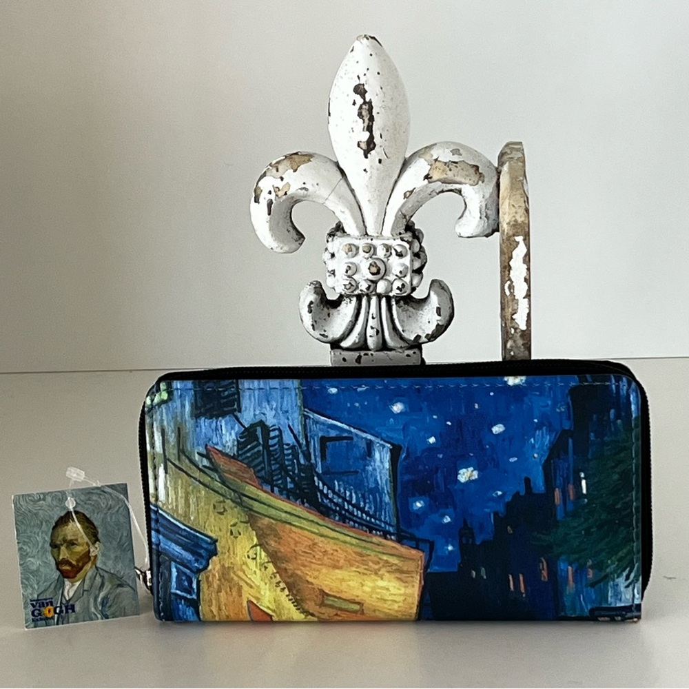 NWT Vincent van Gough’s “Cafe Terrace at Night” Zip Wristlet Wallet Pristine - Picture 2 of 6